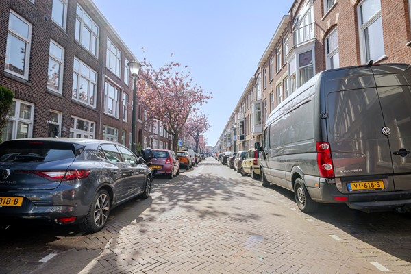 Medium property photo - Hendrik van Deventerstraat 158, 2563 XZ Den Haag